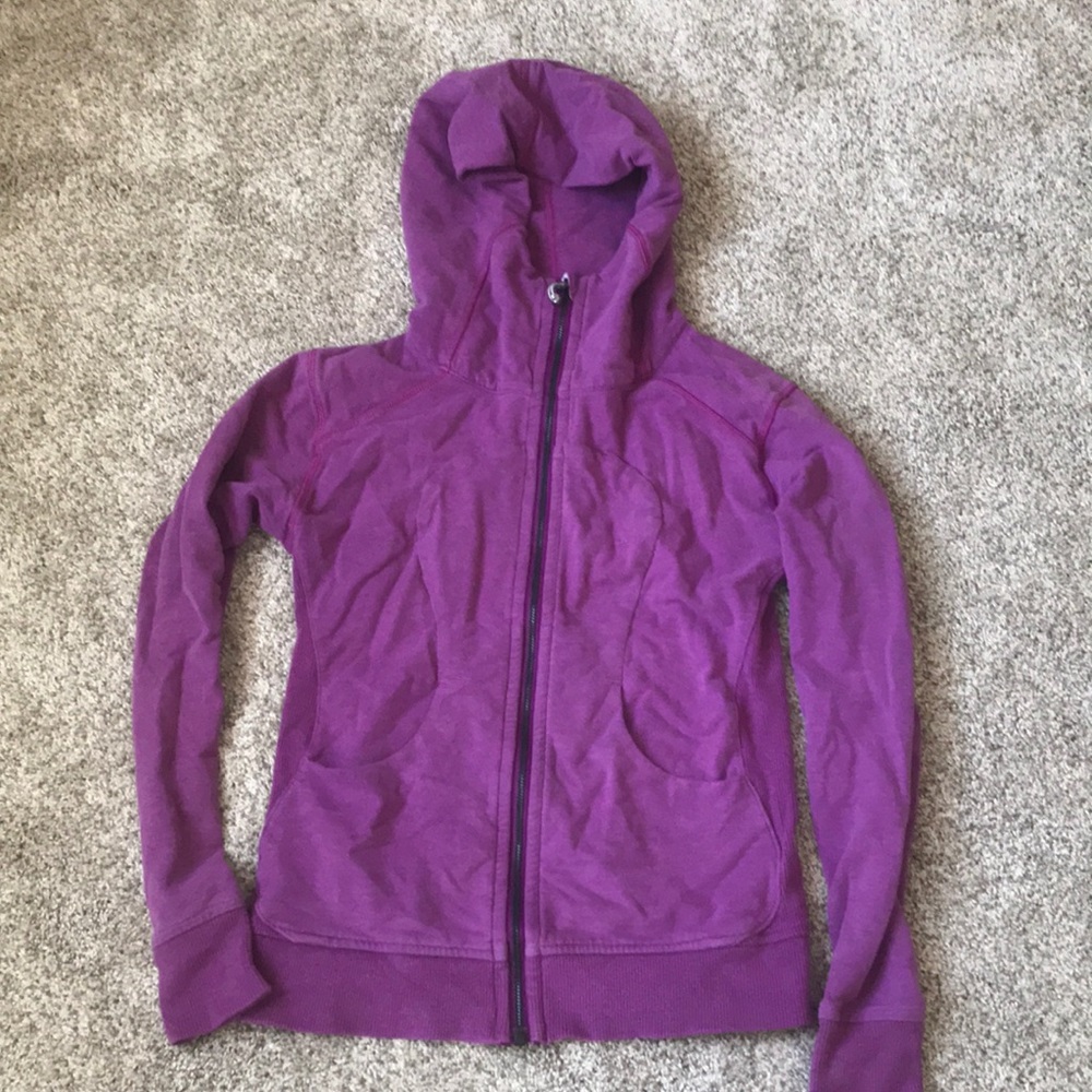 Lululemon sweatshirt